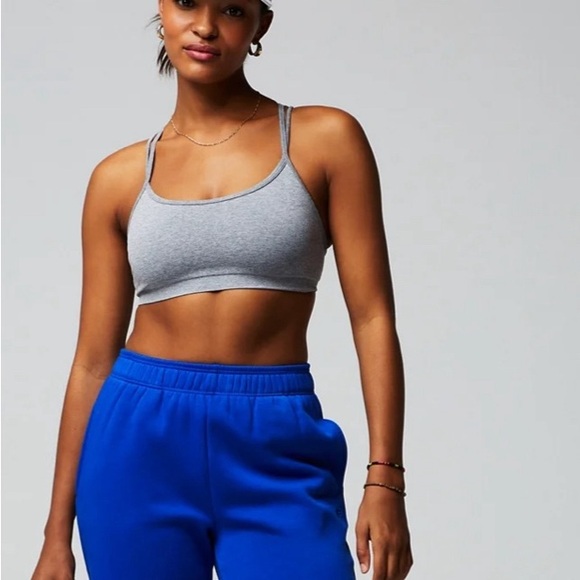 SOLD Fabletics Bundle - Picture 6 of 8